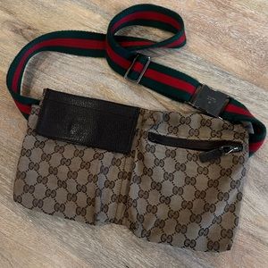 Gucci vintage fanny pack
